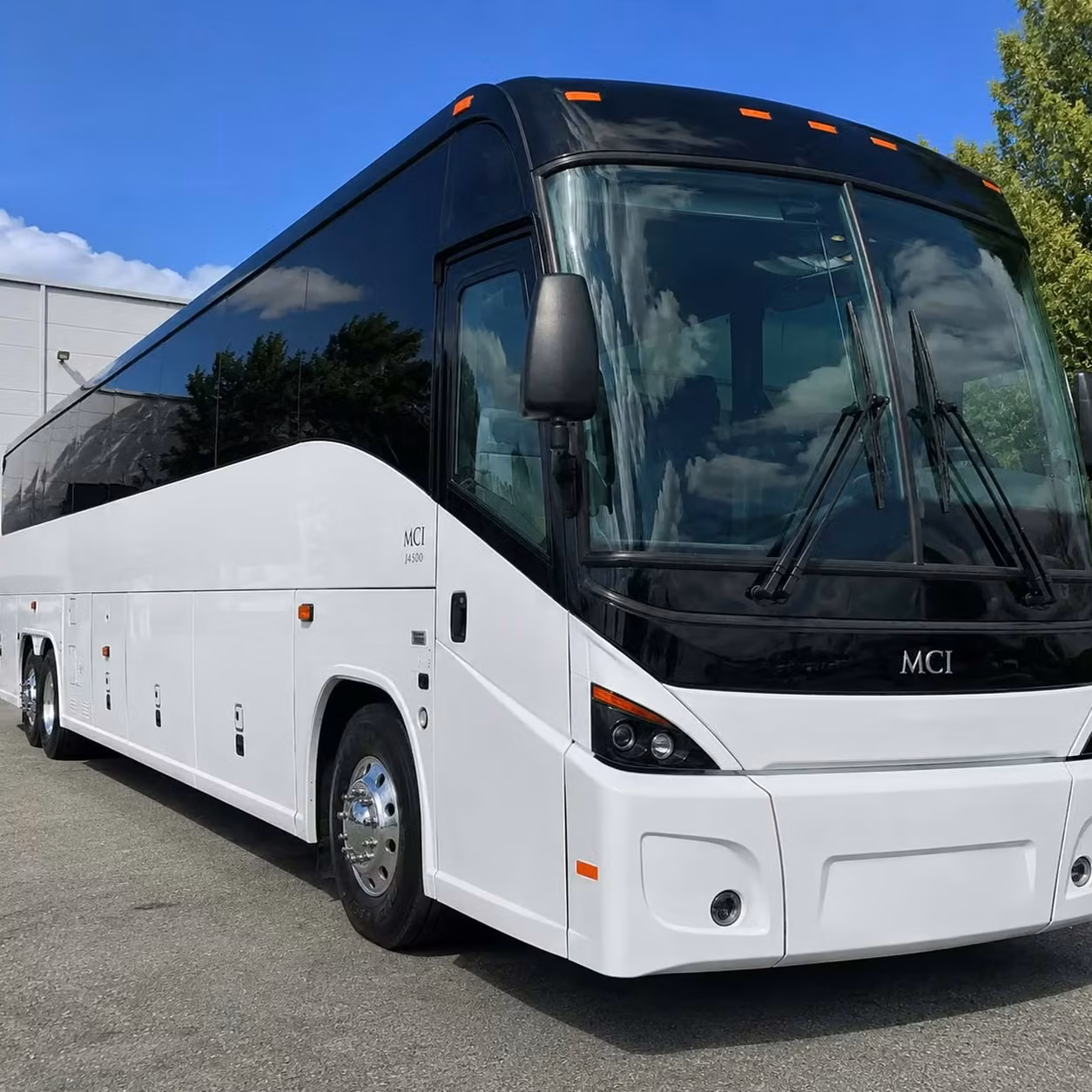sheboygan 15 passenger minibuses to multi bus fleets for sheboygan operations