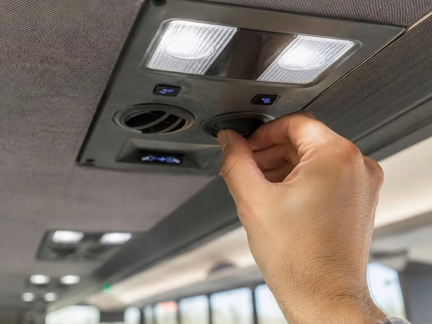 sheboygan 30 passenger minibus air conditioning