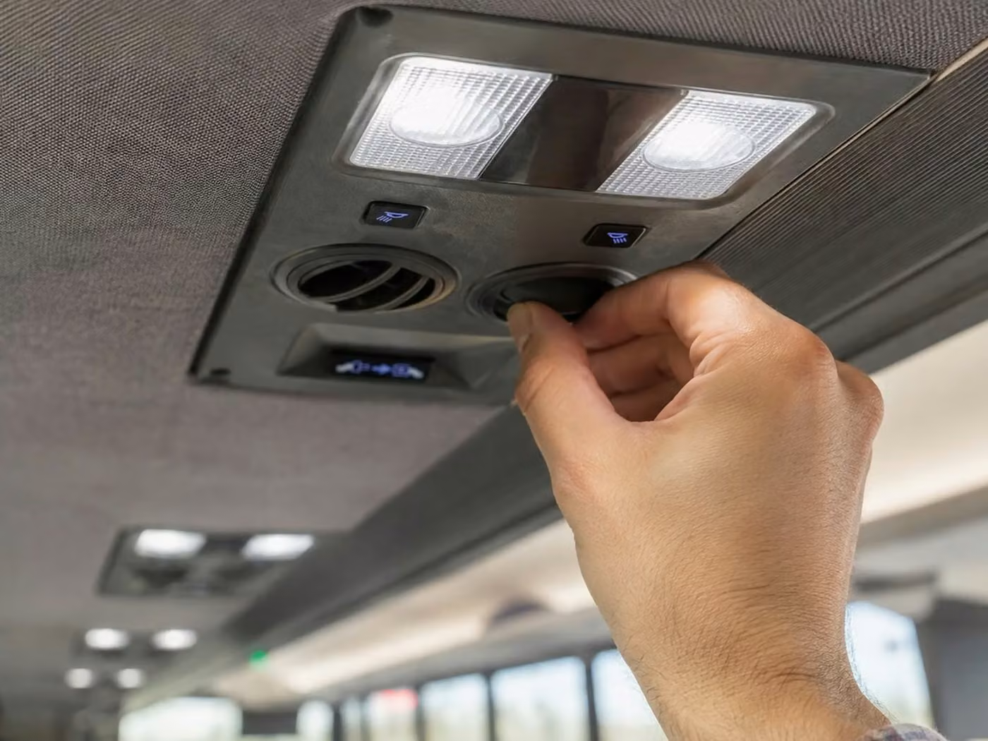 sheboygan 35 passenger minibus air conditioning
