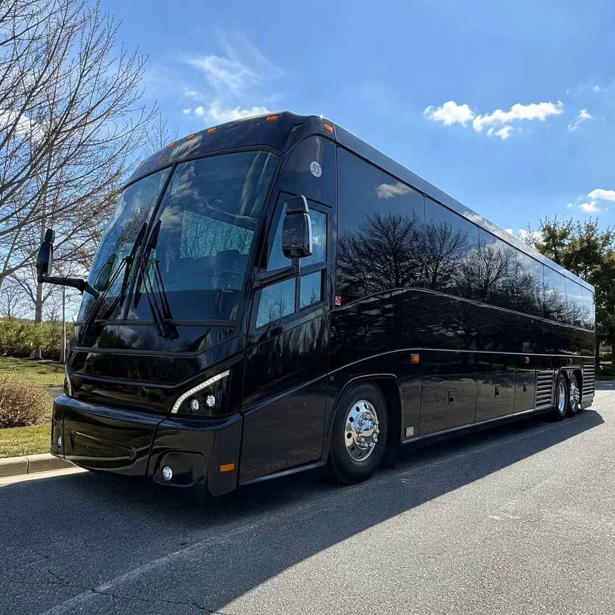 sheboygan charter buses from sheboygan to milwaukee