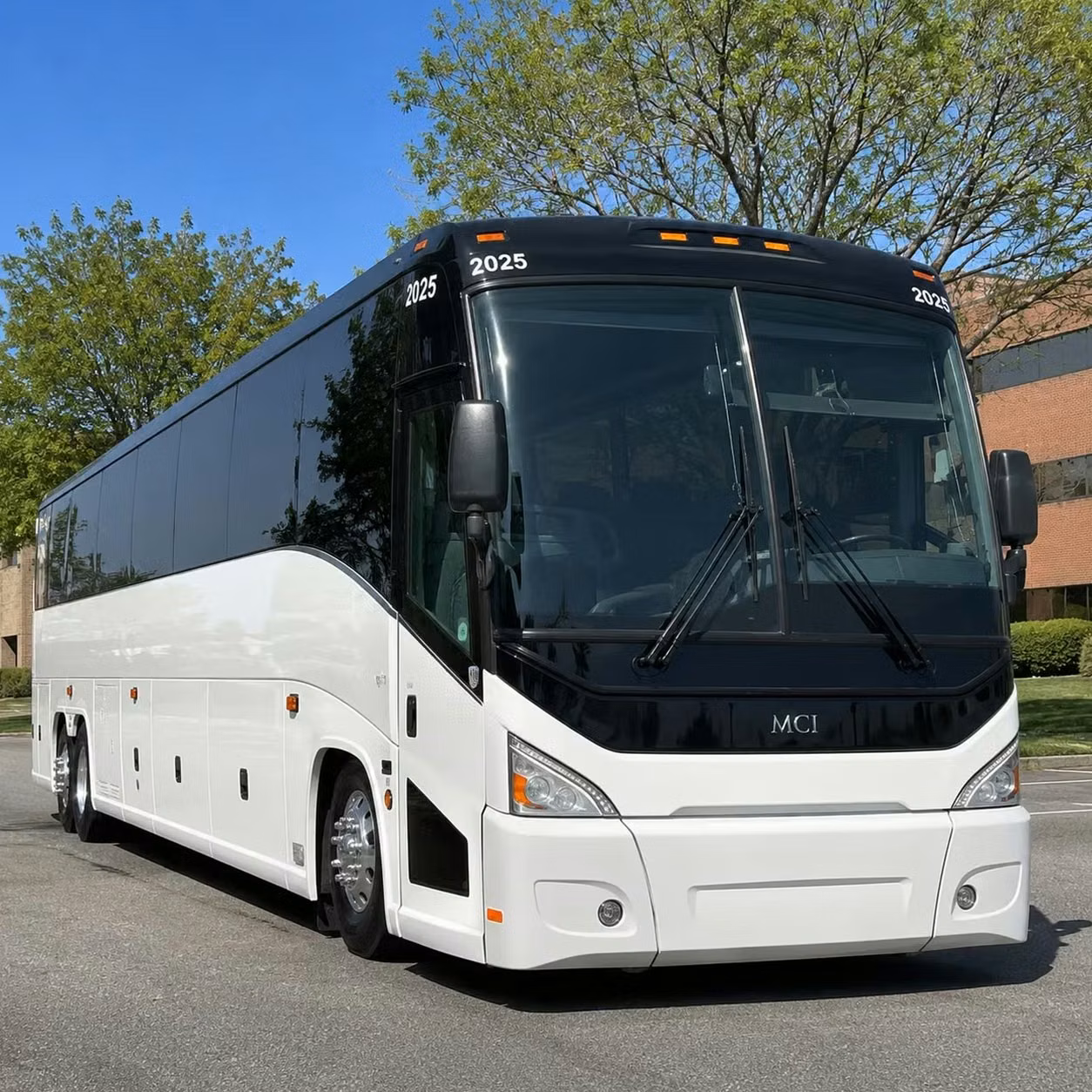 sheboygan custom hotel to convention shuttle bus services