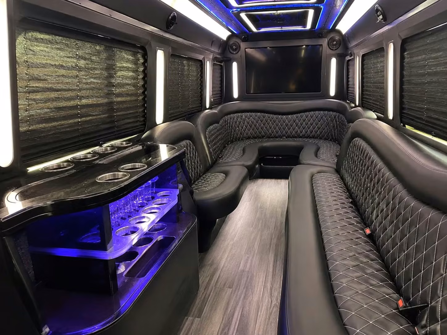 sheboygan prom and homecoming party buses in sheboygan