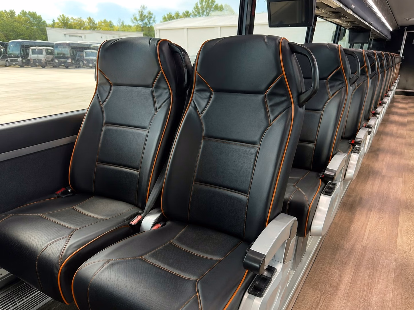 sheboygan streamlined transportation on your wedding day